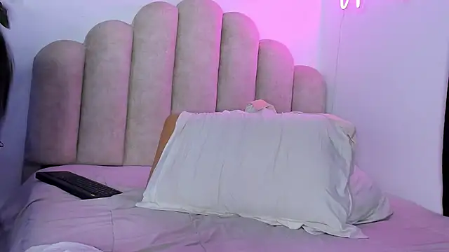 Naomi_Asasha - sucking nipples