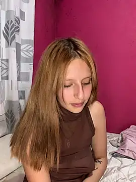 Nenaaa-Neniux - Desnuda al aire libre ❤️