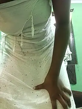 Queen_queen - Boobs show 👀💋