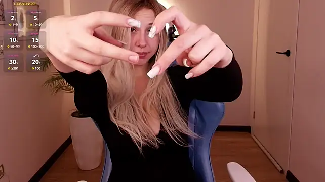 CatEyePro - Massage my nipples