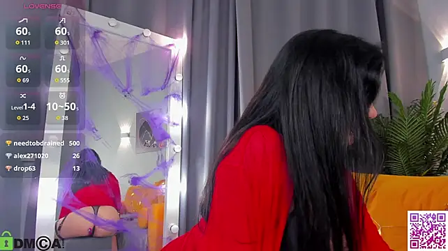 Monika_Martinezz - lovense control (5min public)