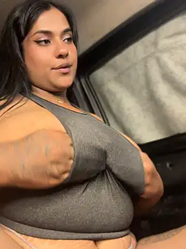 Nahomy-fire - Flash pussy😏🌸