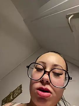 Queenlo_xxx - gagne 2 vidéos🔥