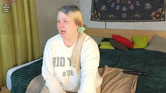 Ammy_Soon - 2 fingers in pussy