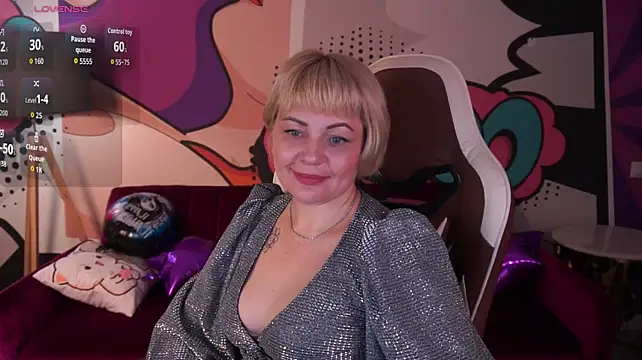 AmaraNights - Ass and breast show