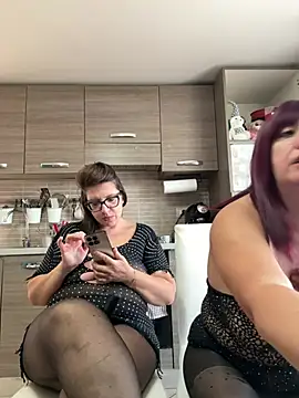 SinfulMarkedQueens - Naked+2foto hot
