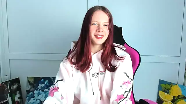 Skylar_spring - breast flash