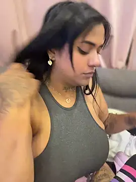 Nahomy-fire - Flash pussy😏🌸
