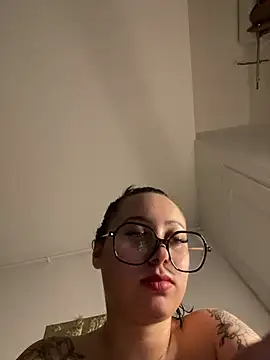 Queenlo_xxx - gagne 2 vidéos🔥