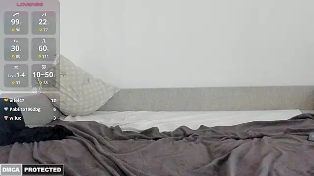 Stiv-Vikki - fucking pussy with a big dildo
