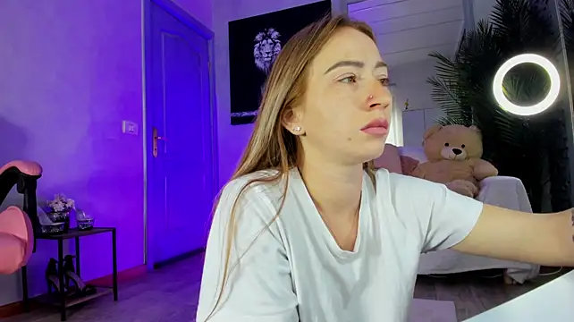 Reina_Cummings - Take panties off 👙