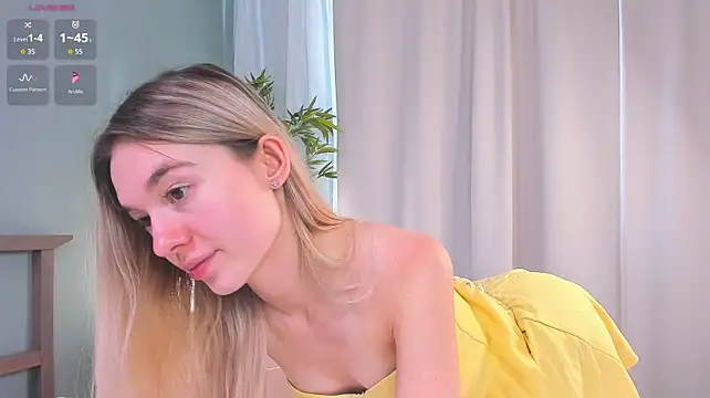 WhiteKellyx - 😍TAKE OFF MY TOP😍