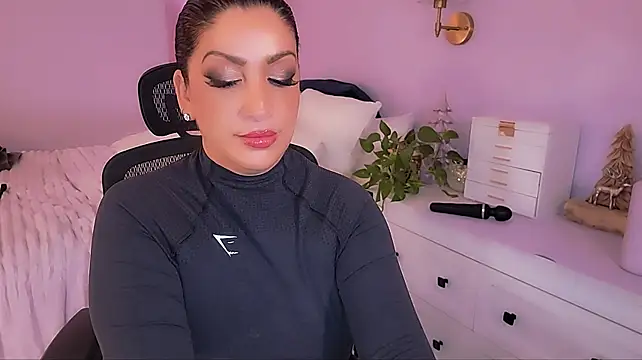 EmaLounge - I dare you to make me orgasm