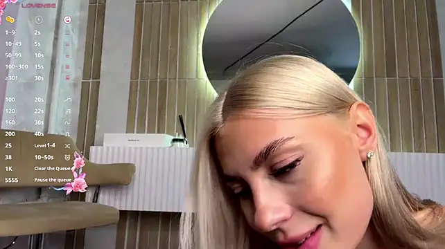 WavaHessler - Cream my ass close to cam + massage