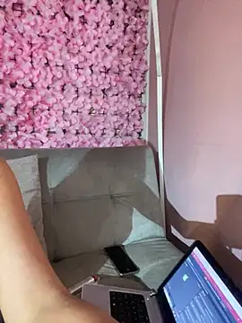 AntonellaCooper_Pink - NAKED
