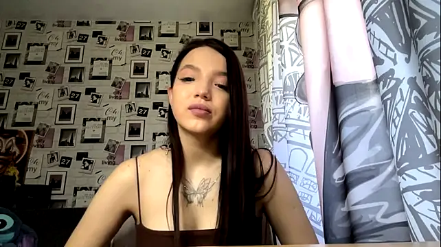 YaelKonwinski - Give a viewer a compliment