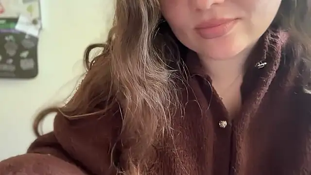 MoneyBunny420 - show boobs in bra