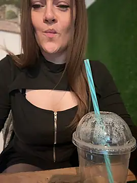 CrazyTori - Take off bra in cafe LT🎁