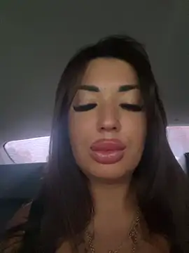 RuslanaXX - Make me squirt pepper go close