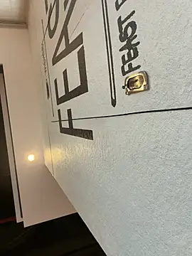 Fire-18 - 学姐为了满足自己的欲望 出卖身体 图书室。搞刺激