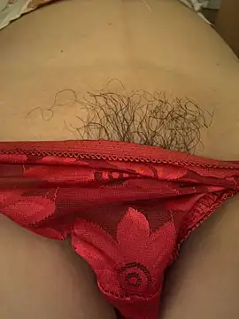 Hara_lusia83 - The girl is sexy, big, and seductive.