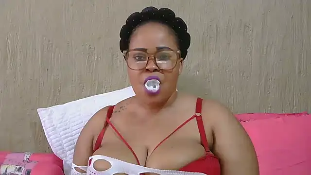 JuicyHoneyXO - Bounce Boobs