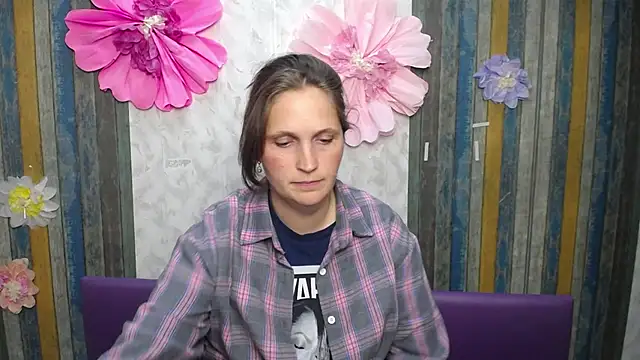 LoraParker - Make me happy.
