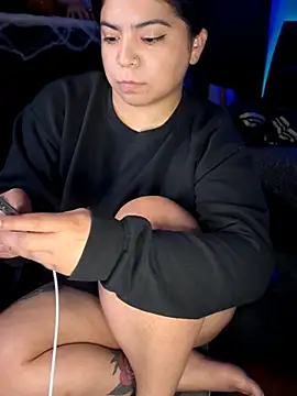 Kimmiakiss22 - Make Me Wet