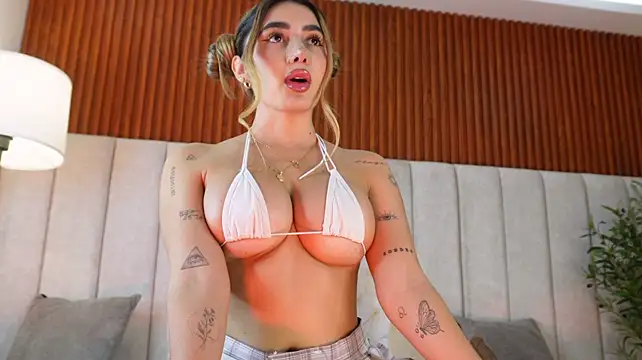Annyy_Rosse - SUCK 2 COCKS IN 4