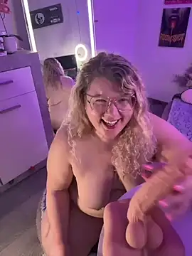 KimberlyCurves - 🚀Kim ist die Beste Curvy Milf🏅+3 clips
