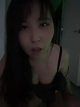 Doreennn - 脱掉连衣裙干活