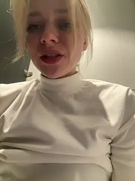 ValenciaShock - SPANK NAKED ASS IN DOGGY