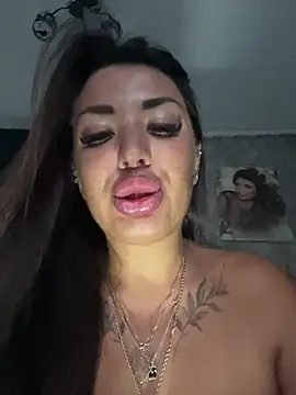 RuslanaXX - Make me squirt pepper go close