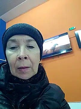 Celine_Faer1 - 👅Lick your nipples👅