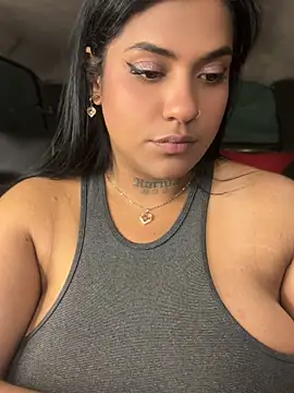 Nahomy-fire - Flash pussy😏🌸