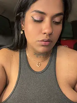 Nahomy-fire - Flash pussy😏🌸