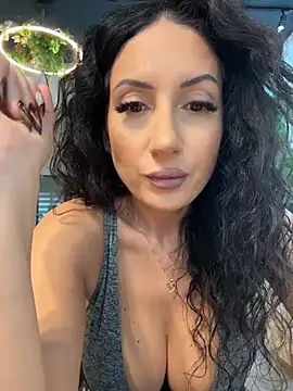BeckyShineX - Turn Up the Heat🔥