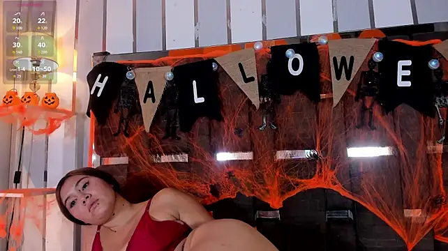 SamyLovett - FLASH BOOBS + SPANKS TITS X10