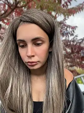 SandraCarter - Show hard nipples in park