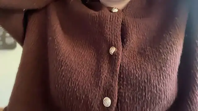 MoneyBunny420 - show boobs+make nipples hard