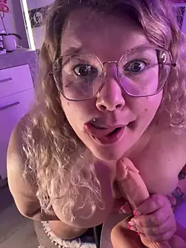 KimberlyCurves - 🚀Kim ist die Beste Curvy Milf🏅+3 clips