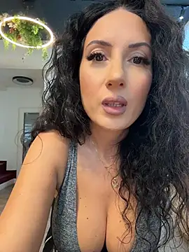 BeckyShineX - Turn Up the Heat🔥