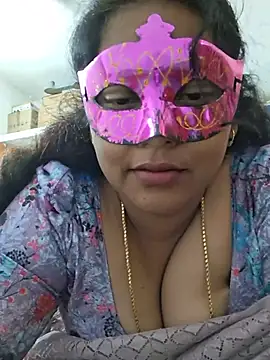 Hot_Sreeja_Tamil - Nipple suck