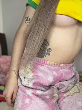 Lunaapppp - Spit tits