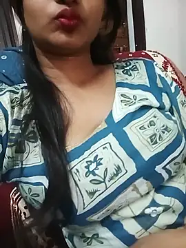 Avii5 - Showing boobs