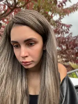 SandraCarter - Show hard nipples in park