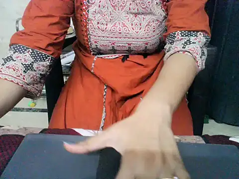 Laila_gorgeous06 - Full nude dance 5 minute
