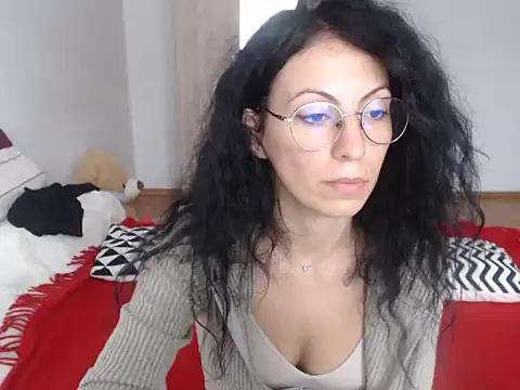 Emmatoo - show ass
