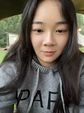 Luna-girl - 户外脱掉内衣裤真空两小时