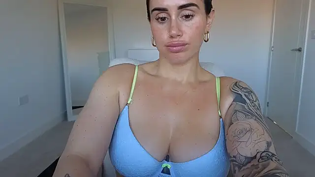 LibbyLoveHeartx - spoil me like i deserve